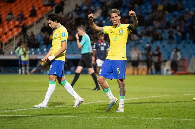 Marlon Gomes Claudino (2003) fue la figura en la aplastante victoria de Brasil. Anotó un gol y dio una asistencia.