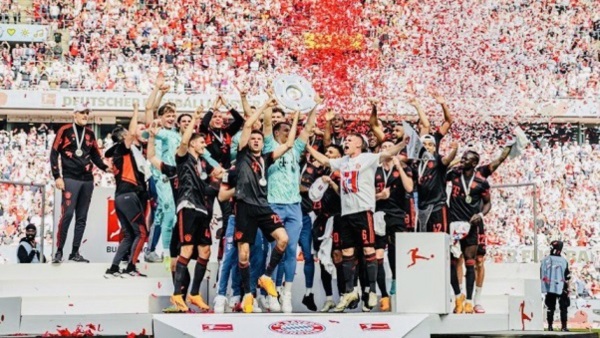 YA son 11 títulos consecutivos del Bayern Munich en la Bundesliga. Incluso en una temporada llena de irregularidades, lo volvieron a hacer.