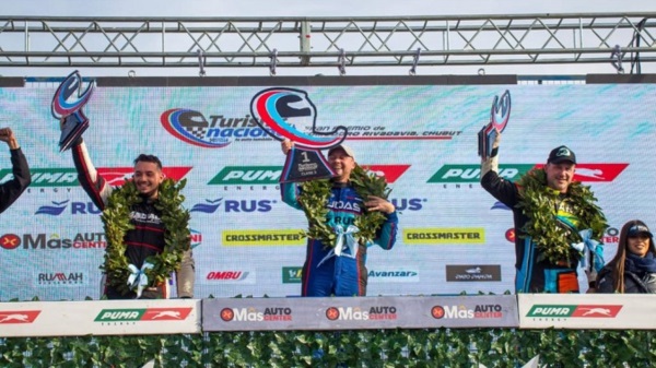 El podio con "Manu" Abdala, Joel Gassman y Jerónimo Teti. (Foto: Martín Levicoy).