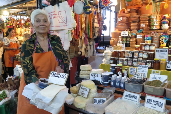 Santiago del Estero: quesillo y arrope. Humitas, tamales, locro, empanadas y confituras dan color a las cocinas del norte del país.