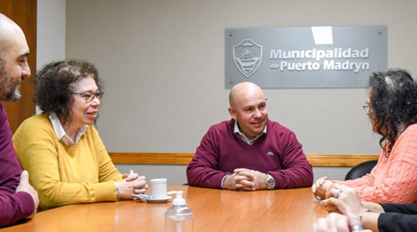 Gustavo Sastre encabezó la rúbrica junto a Diana Bohn.