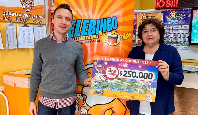 El afortunador apostador de Comodoro Rivadavia recibió su premio.