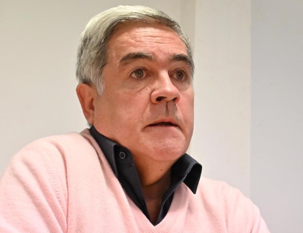 Agradecido. Miquelarena y una curiosa nota a empleados de Rentas.