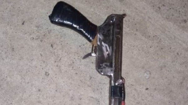 Secuestraron un arma de fabricación casera que llevaba un joven. Foto ilustrativa