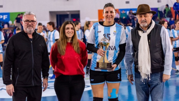 La Garra se quedó con la Copa en juego. (Foto: Prensa FeChuBa).