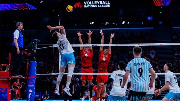 La Selección completó su segunda serie de partidos evidenciando un crecimiento colectivo notable. Al bagaje técnico le agregó una gigantesca capacidad de lucha.