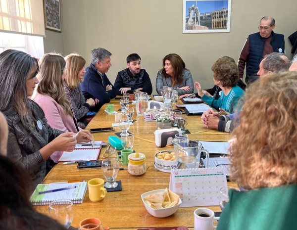 Los candidatos se interiorizaron de la situación del sector barrial.
