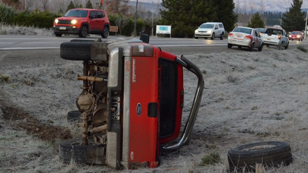 Dos siniestros viales se produjeron a consecuencias del hielo en ruta.