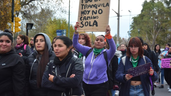 La voz de quienes dicen “basta” volvió a escucharse fuertemente en una nueva marcha de “Ni Una Menos”.