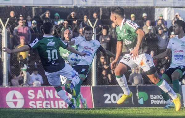 Darío Pellejero, en acción. Foto: La Nueva Provincia.