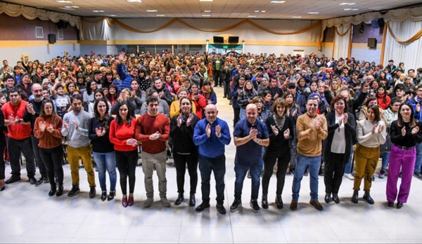 Más de 300 familias de Madryn recibieron las adjudicaciones. 