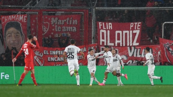Independiente cayó con Newell‘s y Zielinski perdió el invicto en Avellaneda.