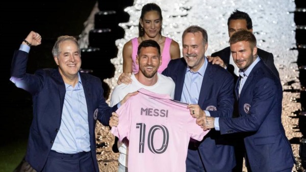 La foto. Los dueños del Inter Miami con el mejor jugador de la historia.