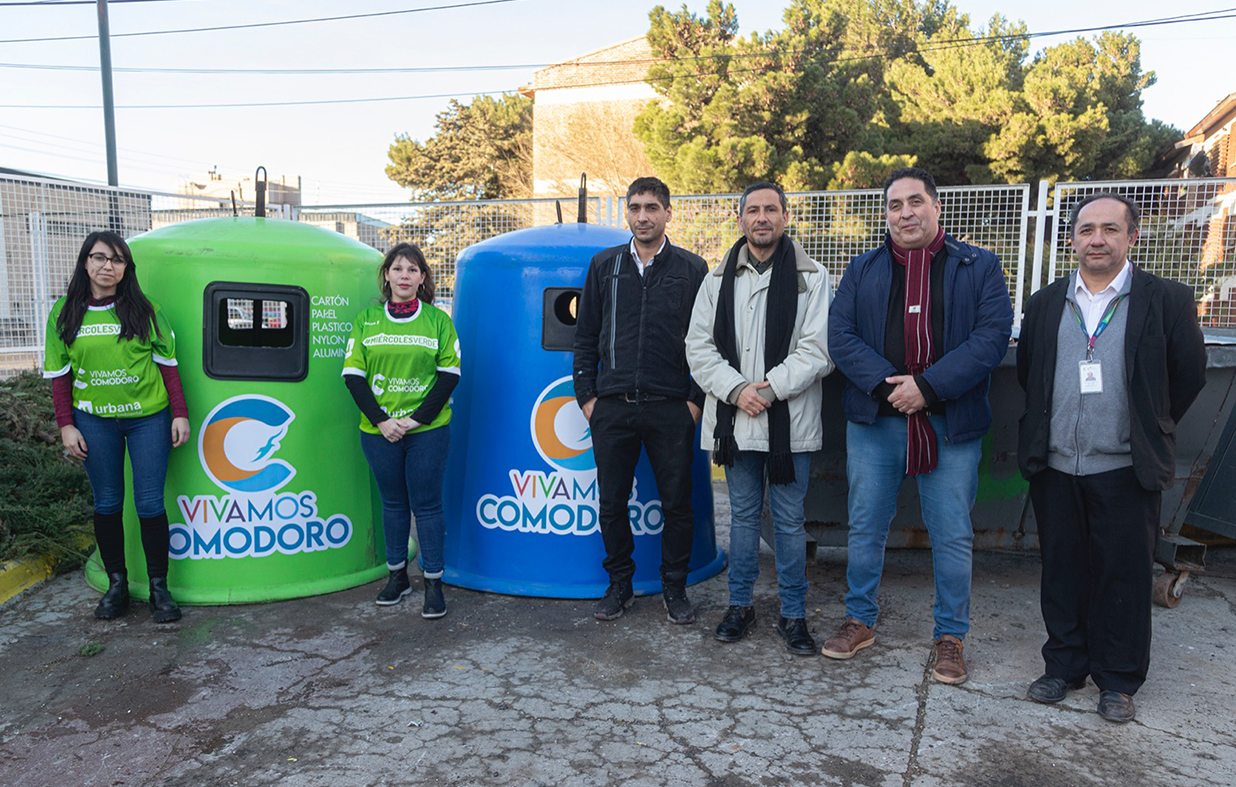 La Municipalidad trabaja para que los vecinos tengan a disposición depósitos para sus residuos.