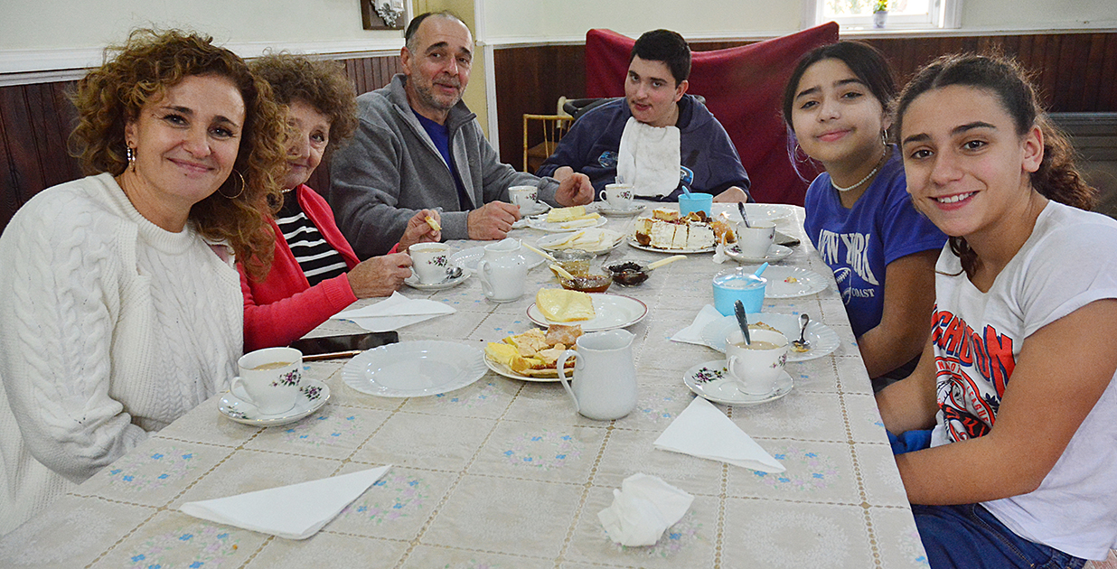 La Capilla Seion, ubicada a unos pocos kilómetros de Gaiman, recibió a muchas familias este 28 de julio.