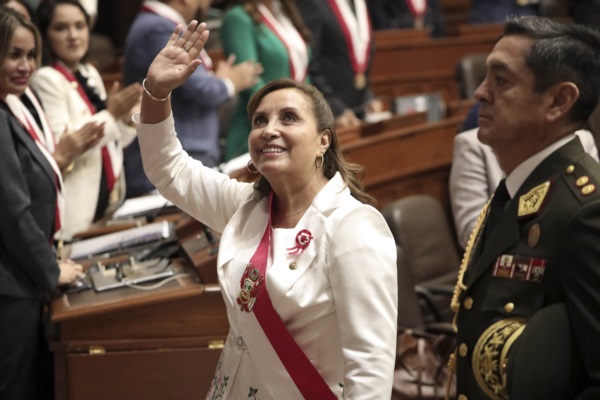 Boluarte pidió perdón en nombre del Estado peruano por los muertos en represión de las protestas, pero...