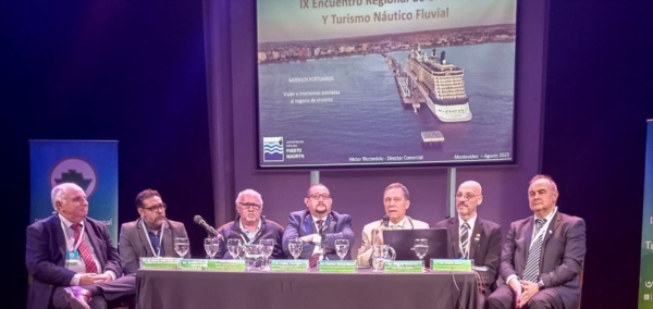 Héctor Ricciardolo, director comercial de la Administración Portuaria de Puerto Madryn, participó del encuentro realizado en Montevideo.