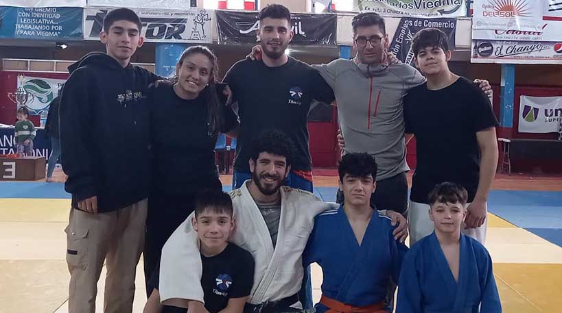 El equipo que consiguió las once medallas.