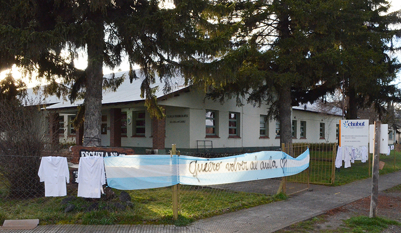 Esperan repuesto para la caldera y no saben cuándo inician las clases.