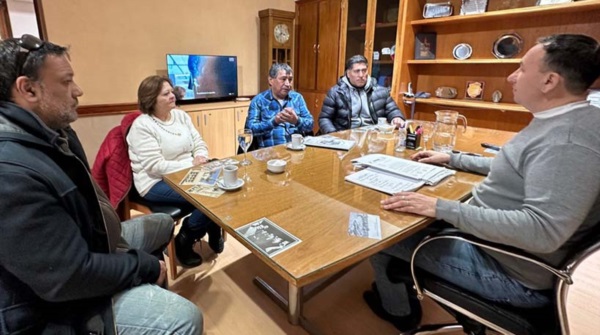 Interés. La cúpula del gremio se reunió con el intendente Maderna.