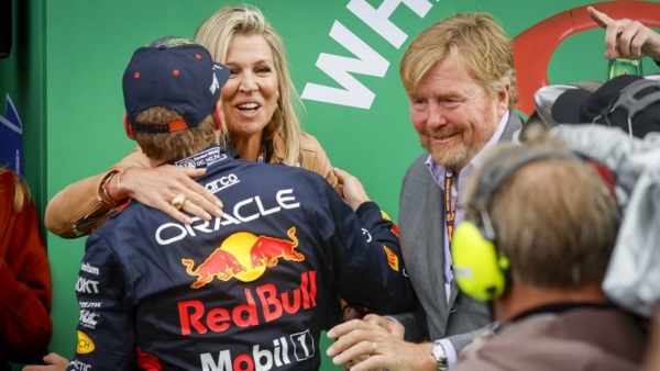 Máxima, la reina consorte de los Países Bajos, manifestó su fanatismo por Max Verstappen.