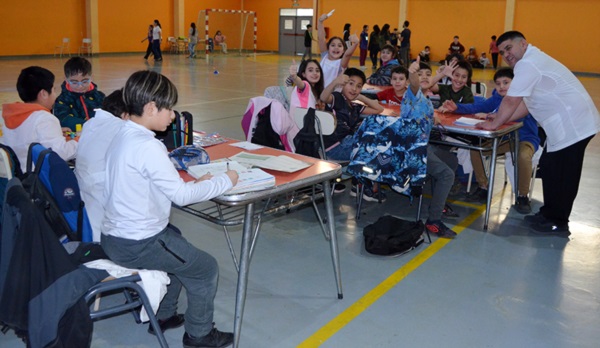 Los alumnos volverán a la Escuela luego de un mes sin el servicio.