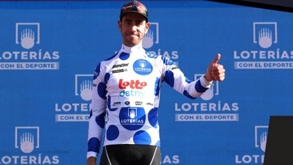 El líder de la montaña Eduardo Sepúlveda se quedó con el Collado DeI Bola y sigue sumando en la pelea por el maillot de puntos azules.