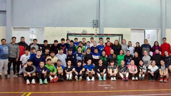 Las selecciones de la categoría cadetes de la provincia ultiman detalles antes del viaje. (Foto: Prensa FeChuBa).