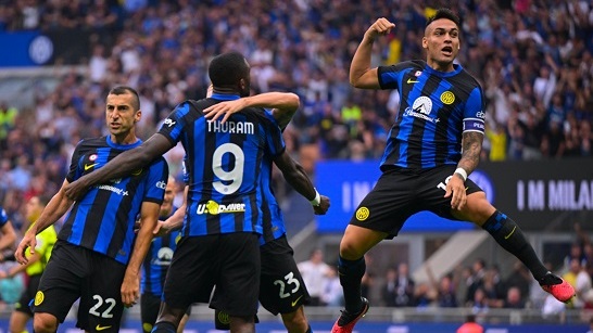 Lautaro Martínez no marcó pero disfrutó de la goleada en el clásico de Milan.