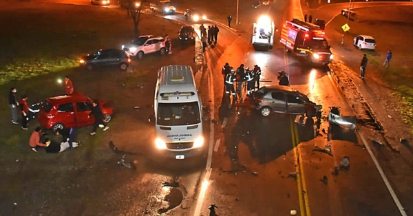 La trágica escena del choque faltal en el que murió una mujer. Foto: Sergio Esparza/Jornada