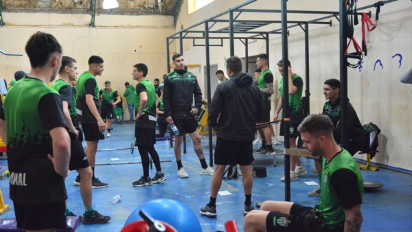 El plantel se entrenó en el gimnasio hoy. Foto: Alberto Evans. 